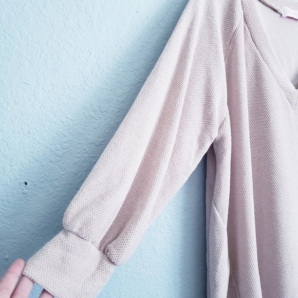 Pink Lily Cream Chanille V-neck Sweater - Picture 3 of 7